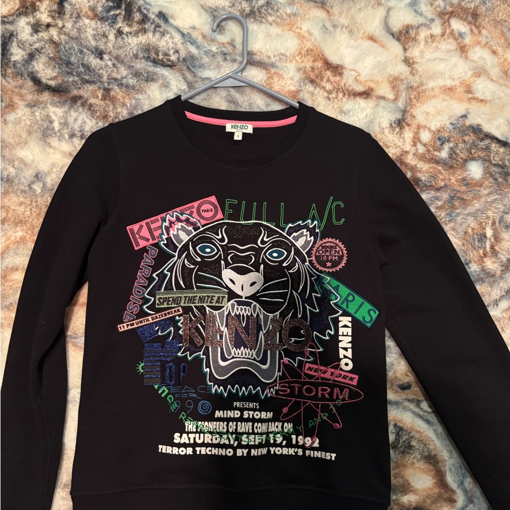 Kenzo Black and Pink Crewneck